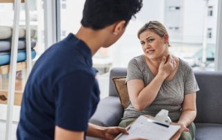 neck pain treatment Mason OH chiropractor posture correction Mason OH stiff neck chiropractic adjustment Mason